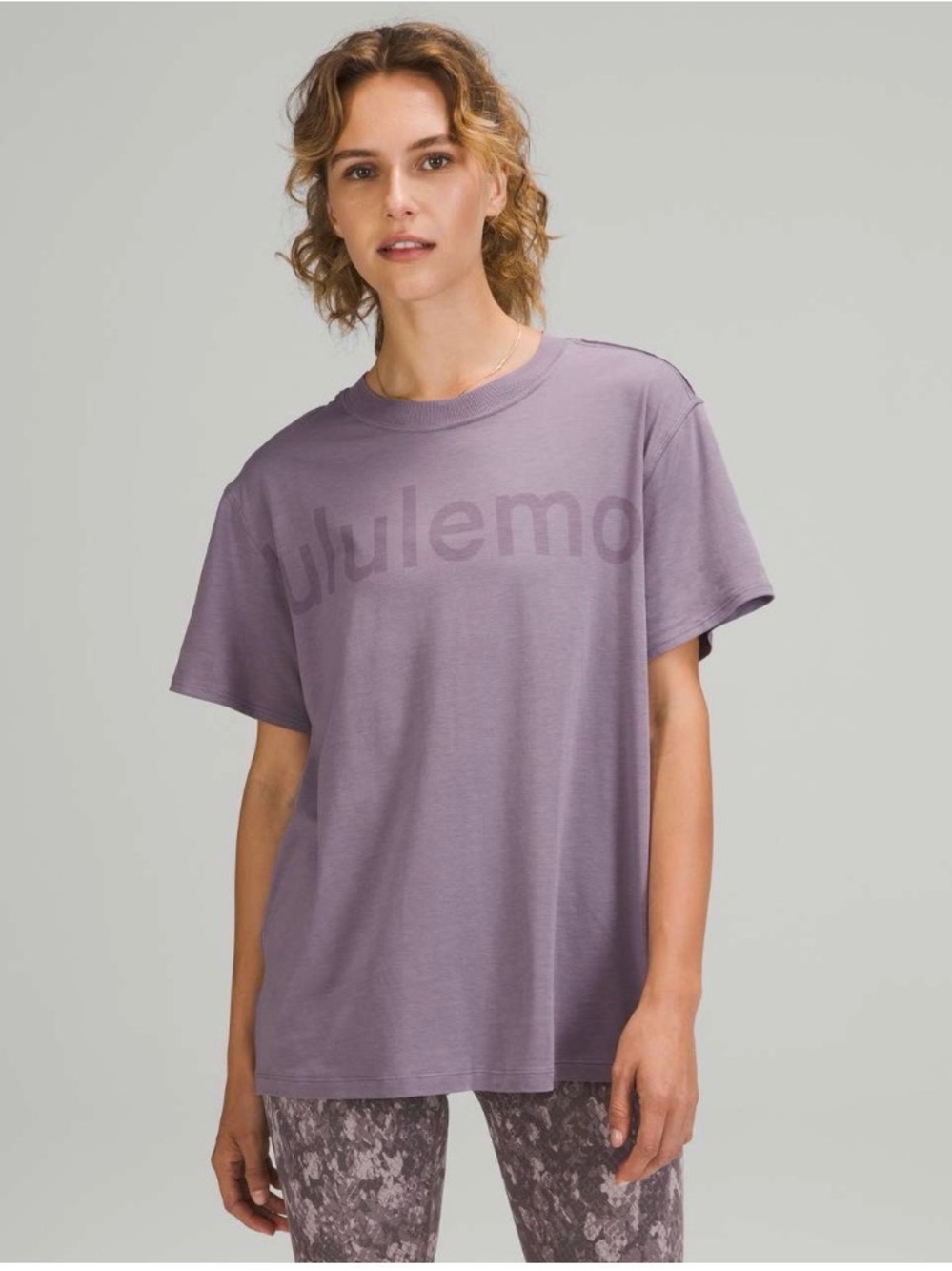 Lululemon All Yours Tee *Graphic
Dusky Lavender Size 4
